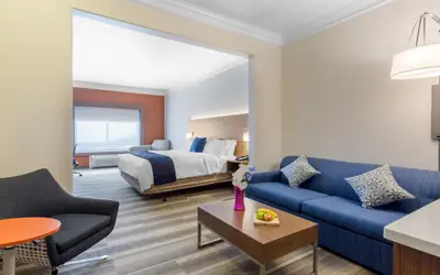 Holiday Inn Express Houston-Alvin by IHG