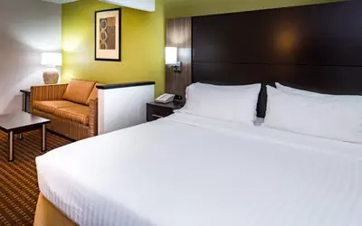 Holiday Inn Express & Suites Bucyrus by IHG