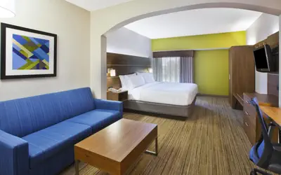 Holiday Inn Express Hotel & Suites Cincinnati Northeast-Milford by IHG