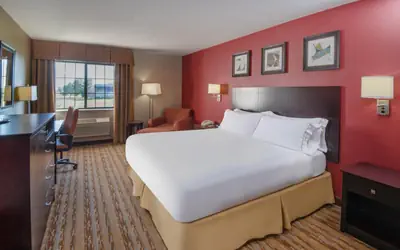 Holiday Inn Express Hotel & Suites Wauseon by IHG