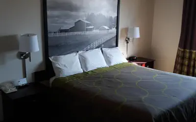 Super 8 by Wyndham Bethany MO