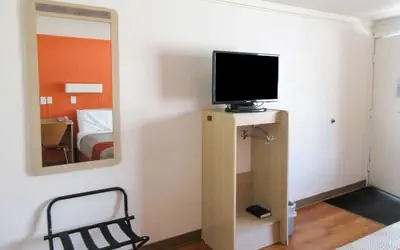 Rodeway Inn Altoona Orchard Plaza