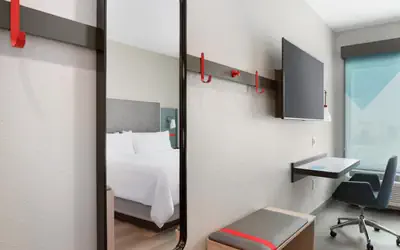 avid hotels - Lancaster by IHG