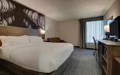 Clarion Pointe Hopkinsville near The Bruce Convention Center