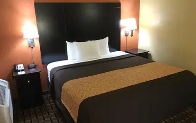 Days Inn by Wyndham Joplin