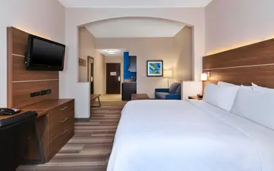 Holiday Inn Express Hotel & Suites Warminster-Horsham by IHG