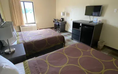 Super 8 by Wyndham Metropolis