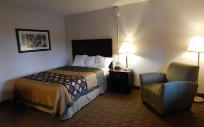 Super 8 by Wyndham White River Junction