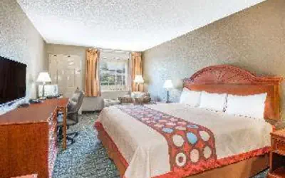 Red Roof Inn & Suites Marysville