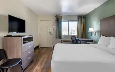 Econo Lodge Portland Airport