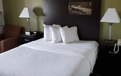 Super 8 by Wyndham La Crosse