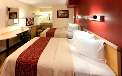 Red Roof Inn Louisville East - Hurstbourne