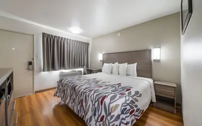 Red Roof Inn San Antonio E - Frost Bank Center