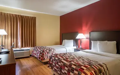 Red Roof Inn & Suites Indianapolis Airport