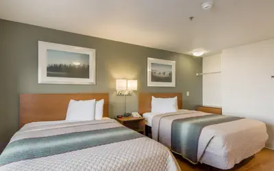 HomeTowne Studios by Red Roof Denver - Airport/Aurora