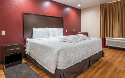 Red Roof Inn PLUS+ Fort Worth - Burleson