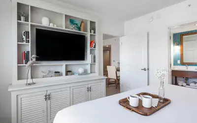 Compass Hotel by Margaritaville Anna Maria Sound