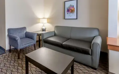Holiday Inn Milwaukee Airport by IHG