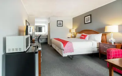 OYO Hotel Jennings Near Crowley, LA I-10