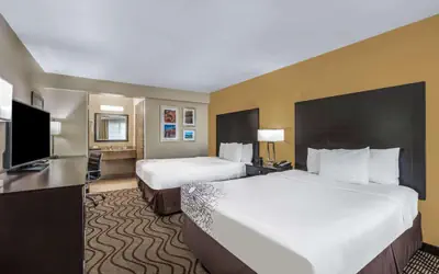 La Quinta by Wyndham Carlsbad - Legoland Area