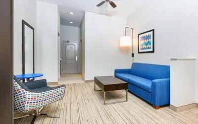 Holiday Inn Express Hotel & Suites Cleburne by IHG