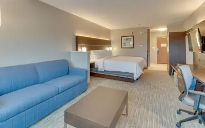 Holiday Inn Express & Suites - Union City by IHG