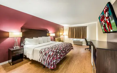 Red Roof Inn & Suites Wapakoneta