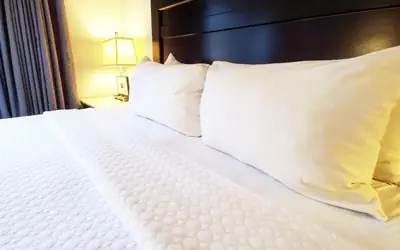 Crowne Plaza Milwaukee Airport by IHG