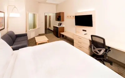 Holiday Inn Express Hotel & Suites Bay City by IHG