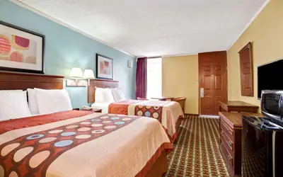 Super 8 Downtown Raleigh