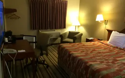 Super 8 by Wyndham Knoxville