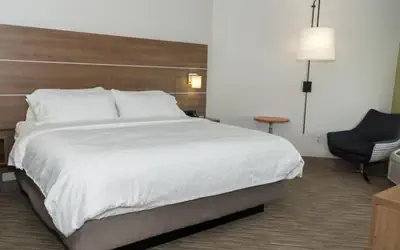 Holiday Inn Express Hotel & Suites Madison by IHG