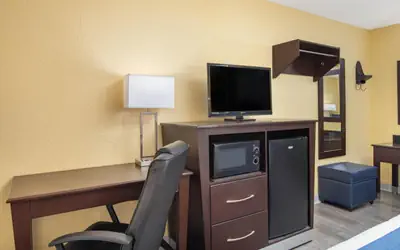 Days Inn by Wyndham Muscle Shoals