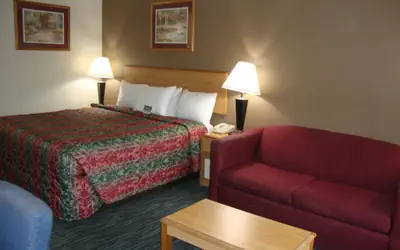 Econo Lodge Inn & Suites Jackson Northwest