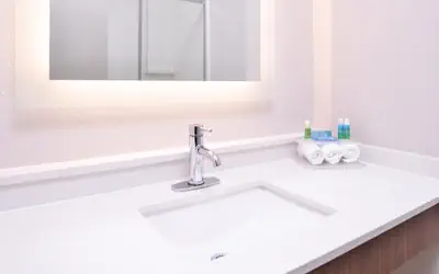 Holiday Inn Express Hotel & Suites Elgin by IHG