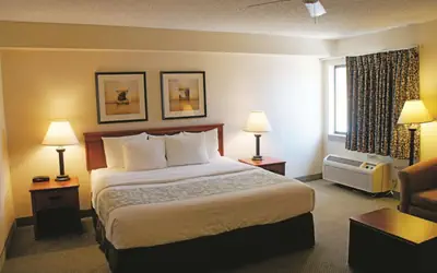 La Quinta by Wyndham Albuquerque Journal Ctr NW