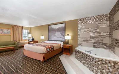 Super 8 by Wyndham Ottawa