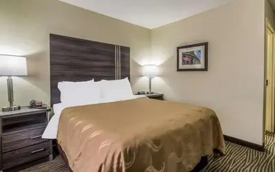 Quality Inn & Suites North Lima - Boardman