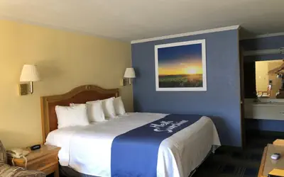 Days Inn by Wyndham Alamogordo White Sands