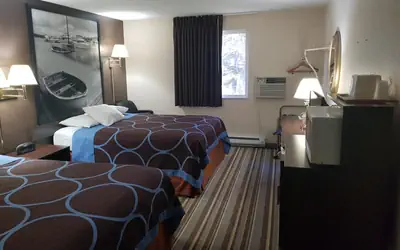 Super 8 by Wyndham Shelton