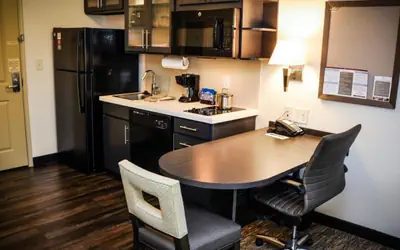 Candlewood Suites Pearl by IHG