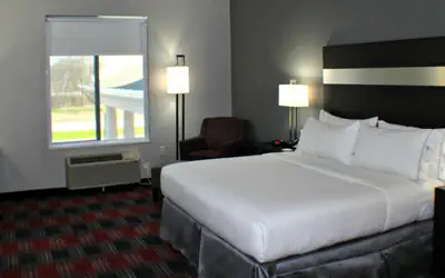Holiday Inn Express & Suites Bonham by IHG