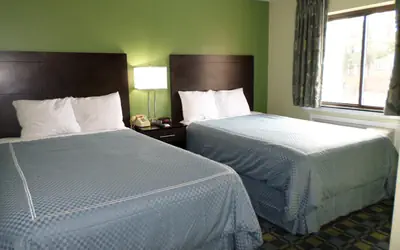 Travelodge by Wyndham Cleveland Lakewood