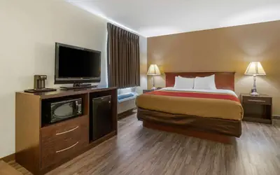 Econo Lodge Inn & Suites Des Moines Fairgrounds Area