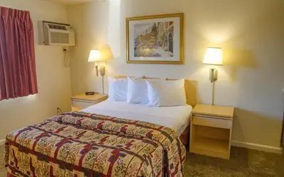 California Suites Hotel