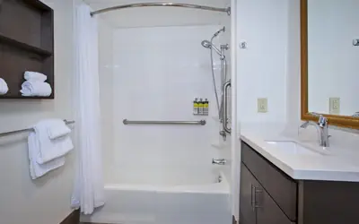 Candlewood Suites Grand Rapids Airport by IHG