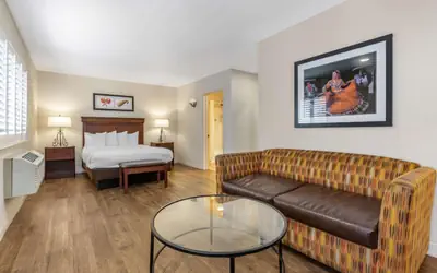 Best Western Rose Garden Inn