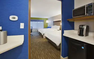 Holiday Inn Express & Suites Grand Rapids Airport North by IHG