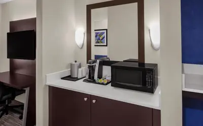 Holiday Inn Express & Suites Asheville SW - Outlet Ctr Area by IHG