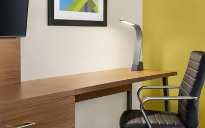 Holiday Inn Express & Suites Philadelphia - Mt Laurel by IHG